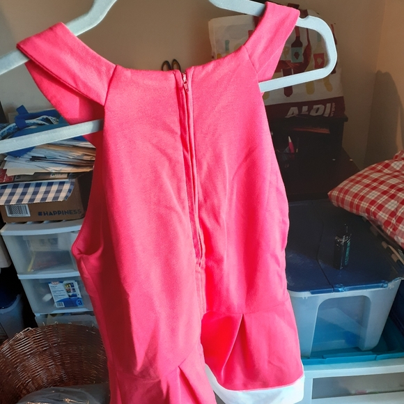 Top - Picture 2 of 3